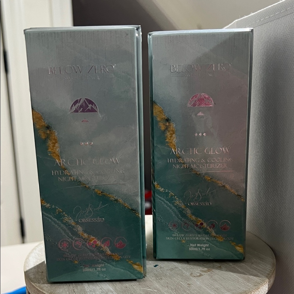 Below Zero Arctic Glow Hydrating Cooling Moisturizer